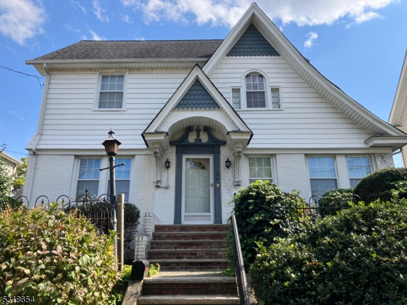 Colonial-style property in Clifton listed for $539,900